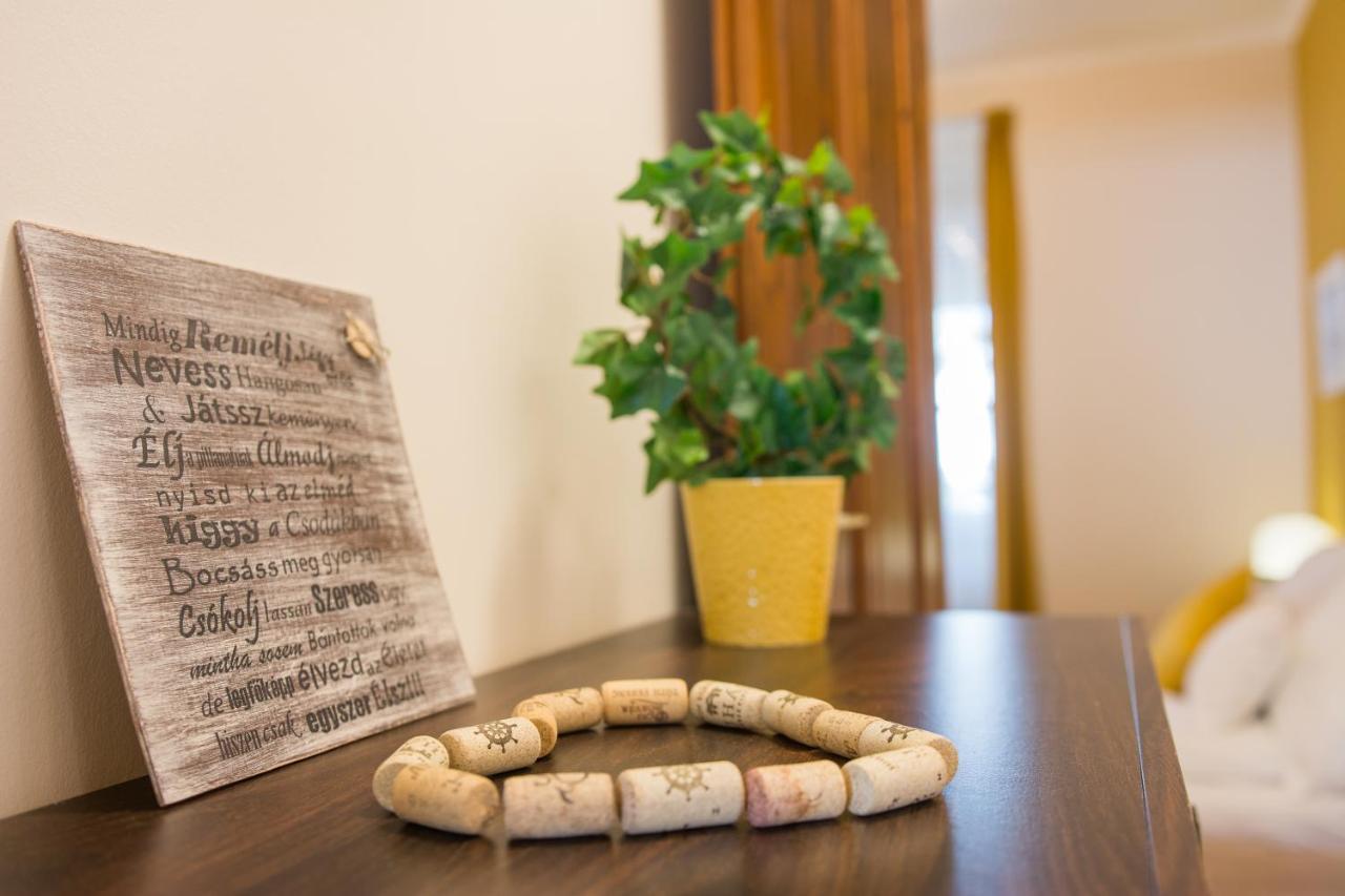 Cork Apartman Eger Bagian luar foto