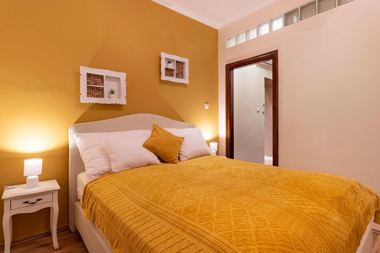 Cork Apartman Eger Bagian luar foto